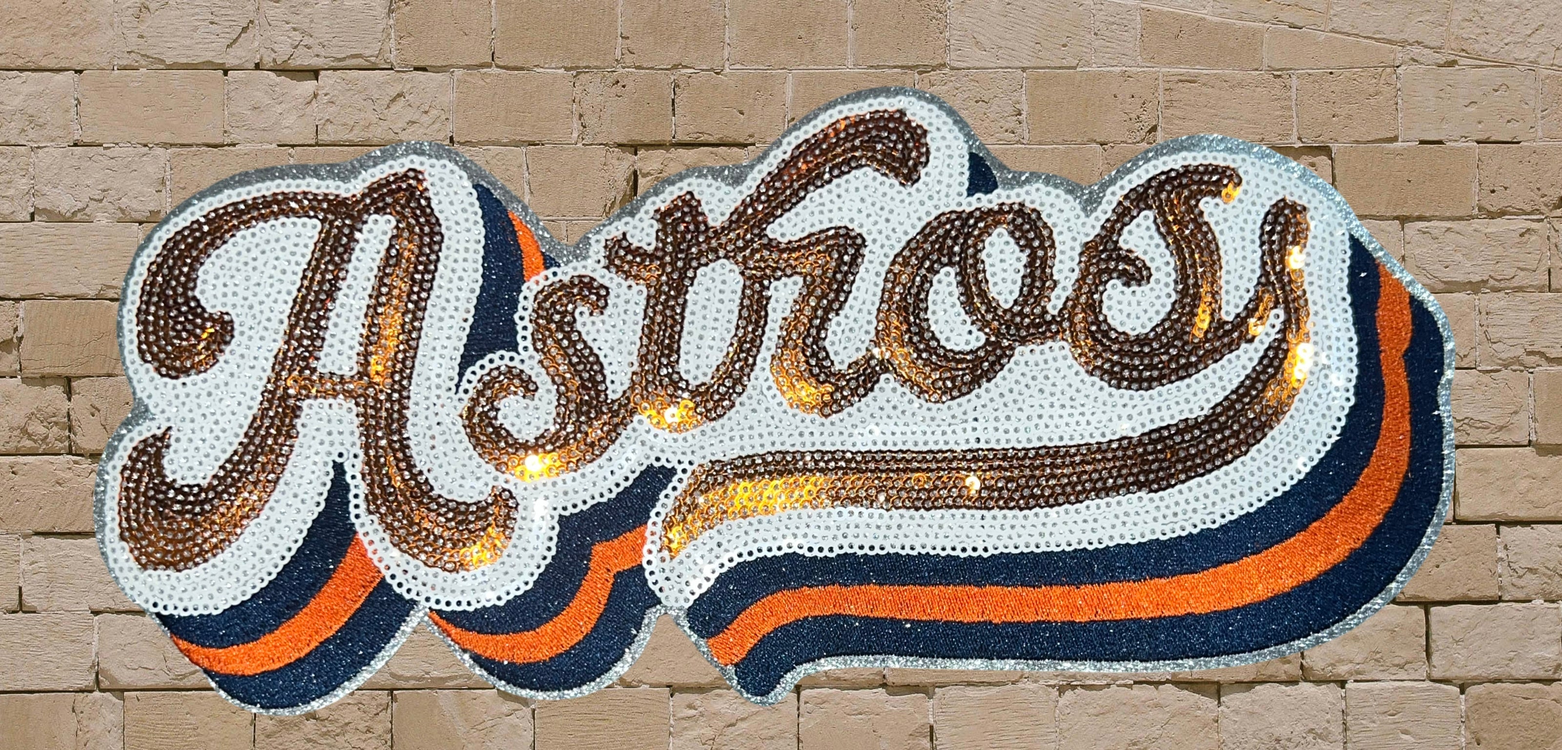 Retro sports patch